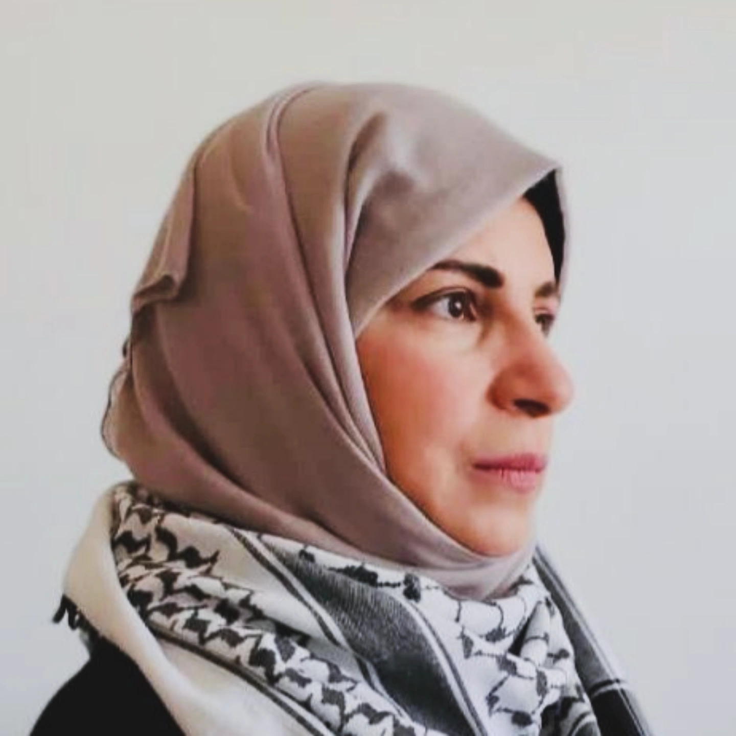 الفلسفة الوجودية: بين العبثية والبحث عن معنى للحياة